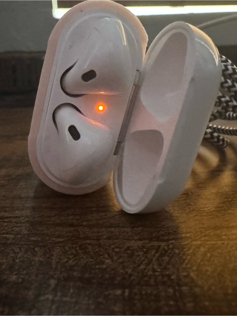 2019 Gen 2 Apple Air Pods. - Picture 8 of 10